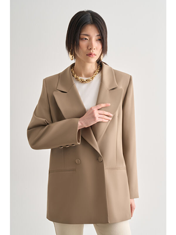 Mizalle Oversize Çift Yırtmaçlı Bej Blazer Ceket