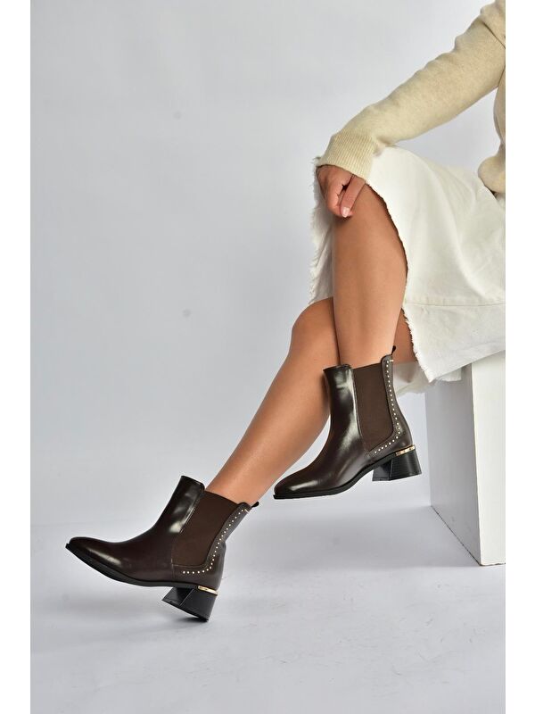 Kahverengi Kadın Bot V518978209 - Görsel 3