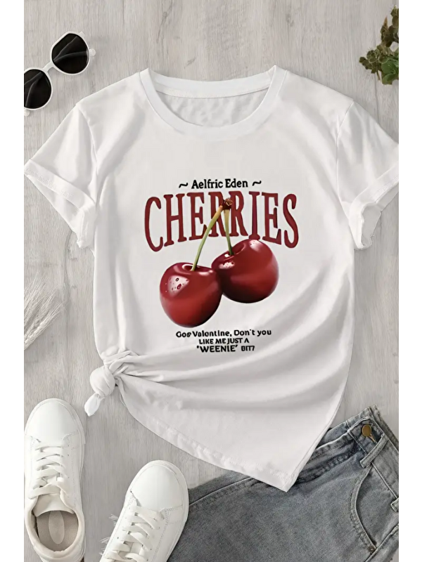 Tarz Cool Kadın Beyaz Cherry Baskılı Regular Bisiklet Yaka T-Shirt