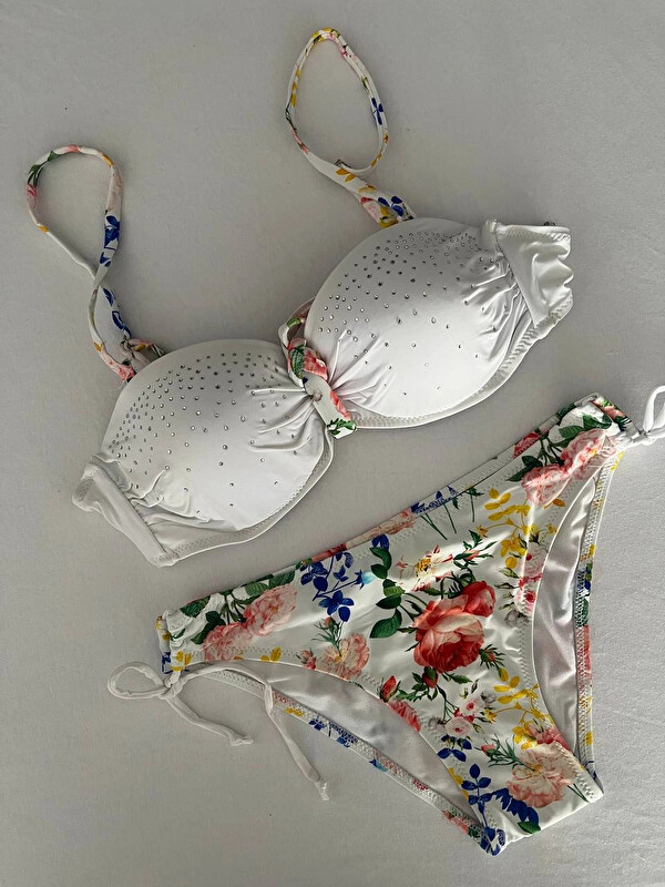 Hazelin Kadın Beyaz Taş İşlemeli Astarlı Bikini Takım HZL25S-LC208