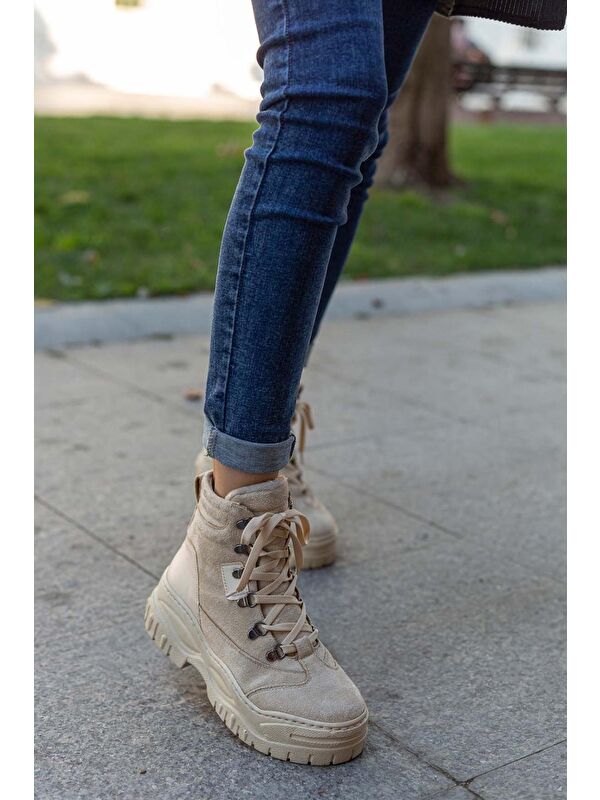 0LNA Günlük Kadın Bot 2025 - Görsel 4