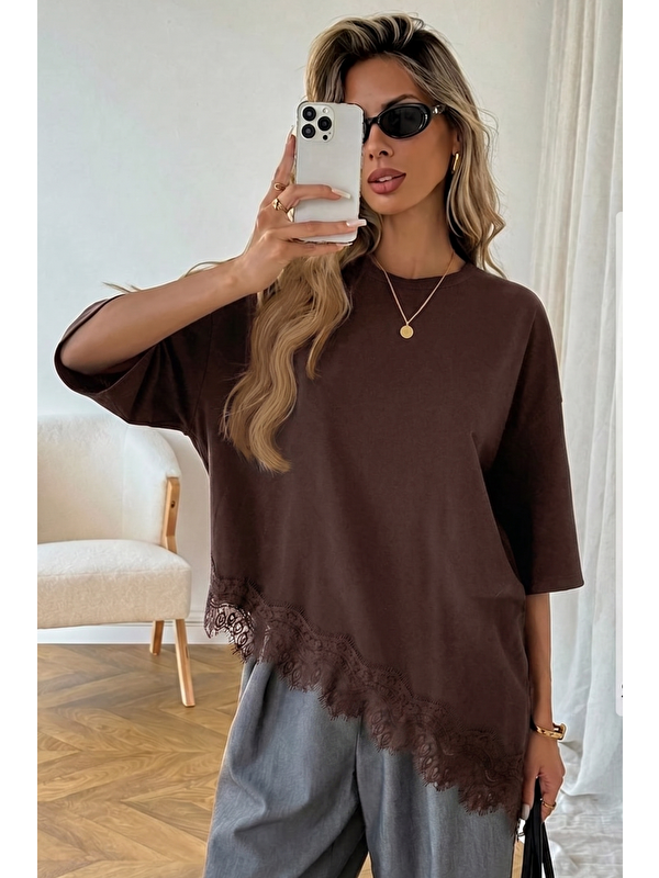 Genius Store Kadın Dantelli Tişört Kahverengi Pamuklu Dantel Detaylı Rahat Kesim Asimetrik Kadın Bluz DANTELLİ-89