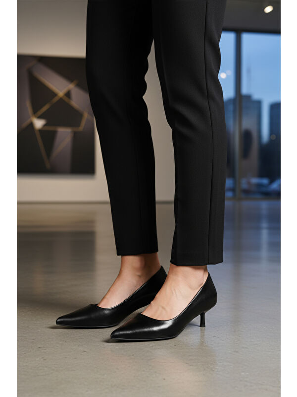 Siyah Cilt Hafif Kadın İnce Kısa Topuklu Ayakkabı 458343 Z - Görsel 4