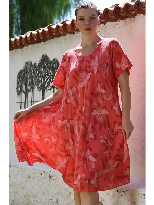 Chiccy İtalyan Narçiçeği Havuz Yaka Kısa Kol Çiçekli Casual Oversize Dokuma Elbise 110 70