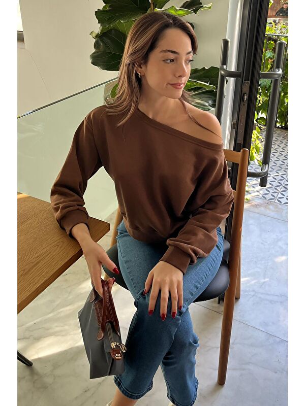 Madmext Kahverengi Kayık Yaka Kadın Sweatshirt Mg2208