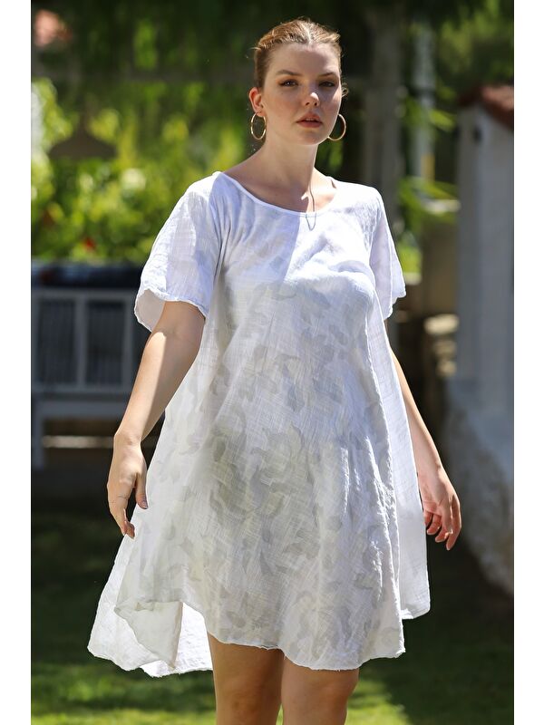 Chiccy İtalyan Beyaz Havuz Yaka Kısa Kol Çiçekli Casual Oversize Dokuma Elbise 110 70