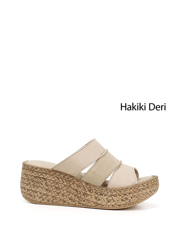 GÖNDERİ(R) Kadın BEJ-TEN RENGİ Hakiki Deri Dolgu Tabanlı Terlik