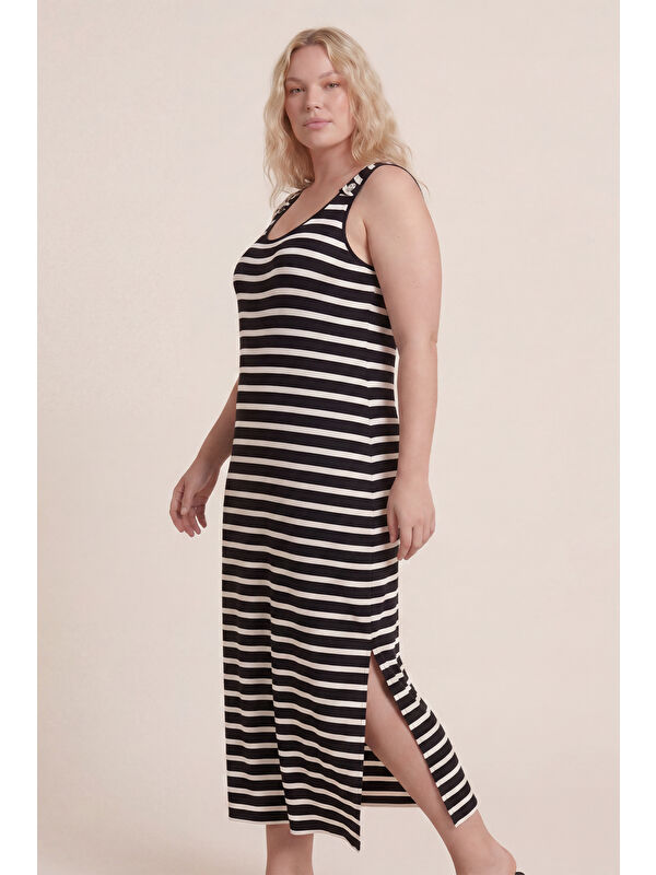 Mylinemoda Düğme Detaylı Yırtmaçlı Örme Elbise