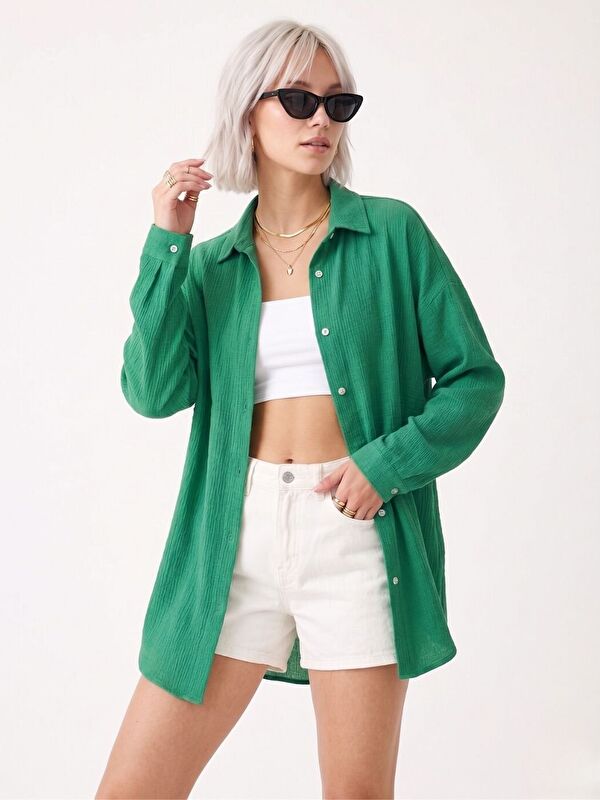 Trendseninle Kadın Yeşil Oversize Krinkıl Kumaş Gömlek