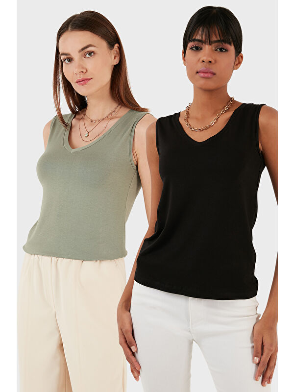 Lela Slim Fit V Yaka Kalın Askılı 2' li Paket Kadın Bluz 5864384S2