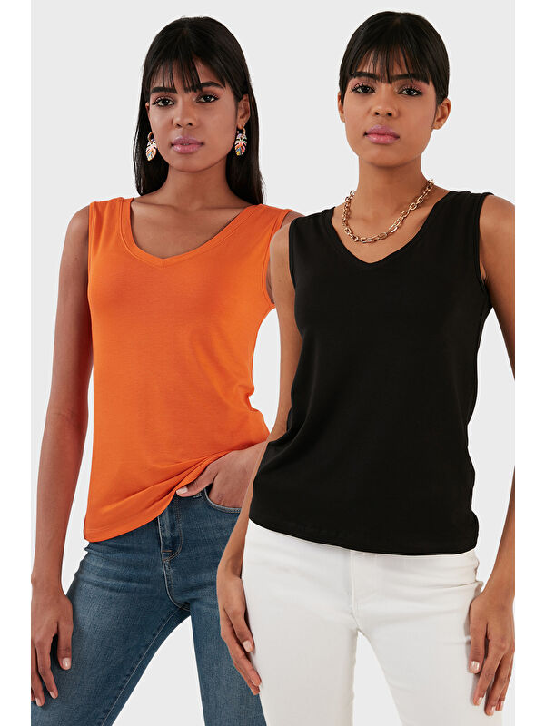 Lela Slim Fit V Yaka Kalın Askılı 2' li Paket Kadın Bluz 5864384S2