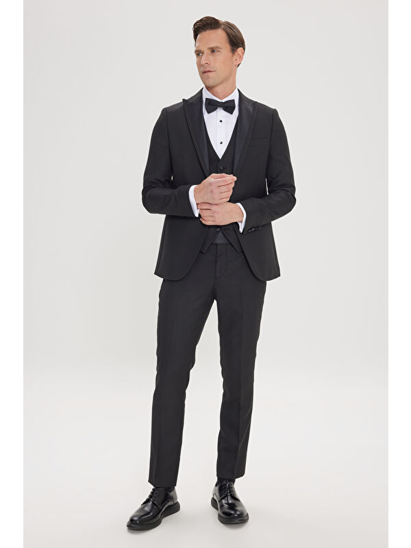 Altınyıldız Classics Erkek Siyah Slim Fit Dar Kesim Kırlangıç Yaka Balıksırtı Desenli Yelekli Smokin Takım