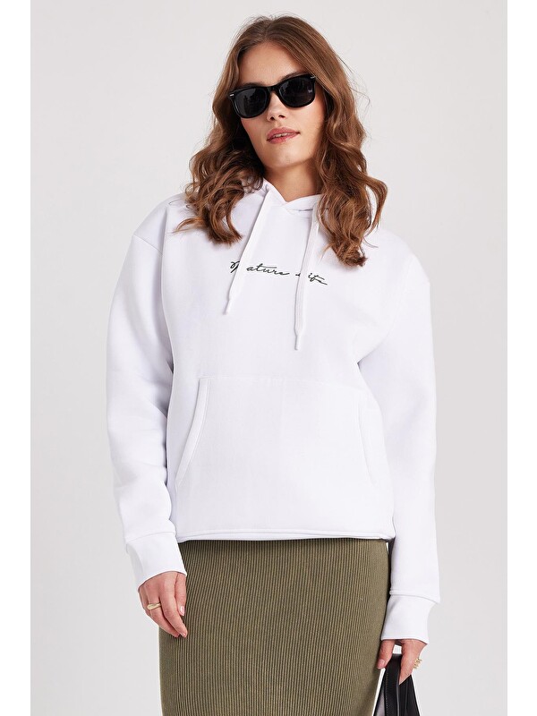 TUDORS Kadın Oversize Geniş Kesim Pamuklu Yumuşak Dokulu İçi Polarlı Baskılı Beyaz Kapüşonlu Sweatshirt