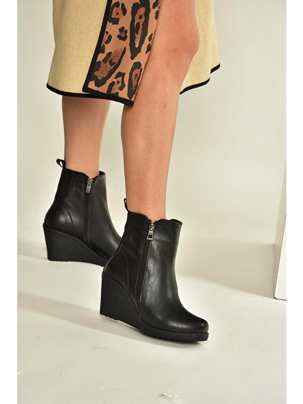Siyah Kadın Bot V361196809 - Görsel 4