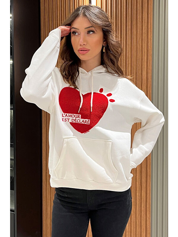 Gülseli Kadın Pelüş Kalp Nakışlı Şardonlu Sweatshirt
