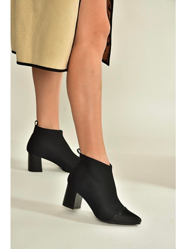 Siyah Kadın Bot V820178004 - Görsel 2