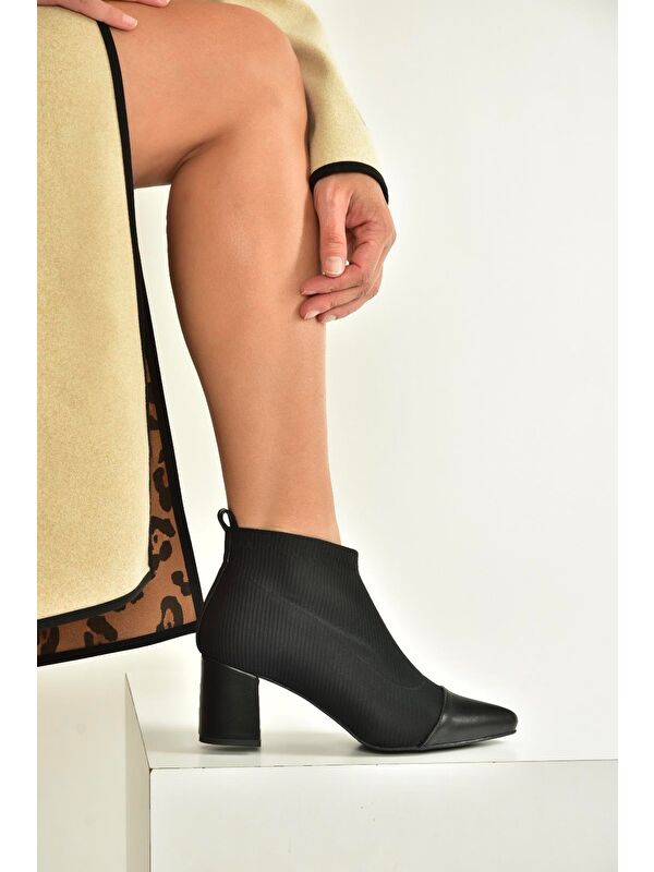 Siyah Kadın Bot V820178004 - Görsel 4