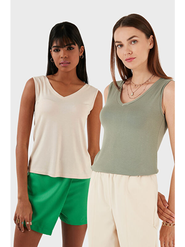 Lela Slim Fit V Yaka Kalın Askılı 2' li Paket Kadın Bluz 5864384S2