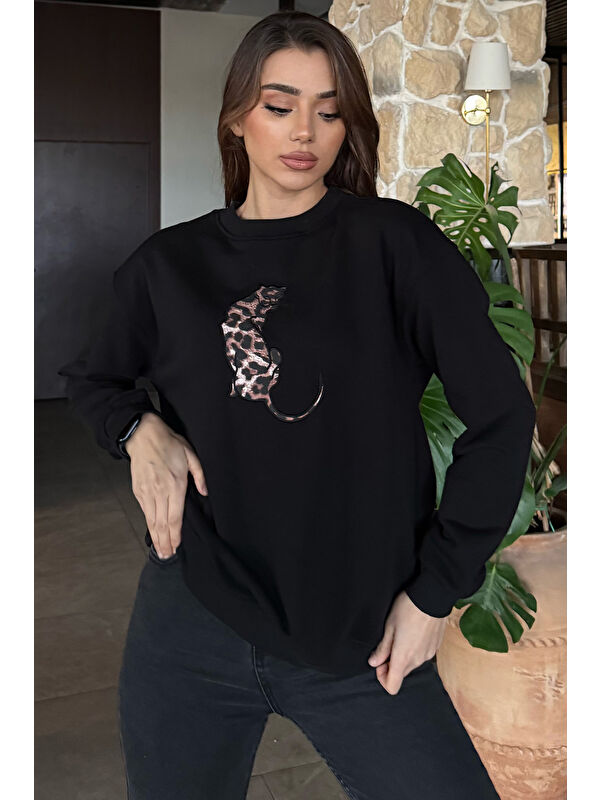 Gülseli Kadın Leopar Nakışlı Üç İplik Şardonlu Sweatshirt