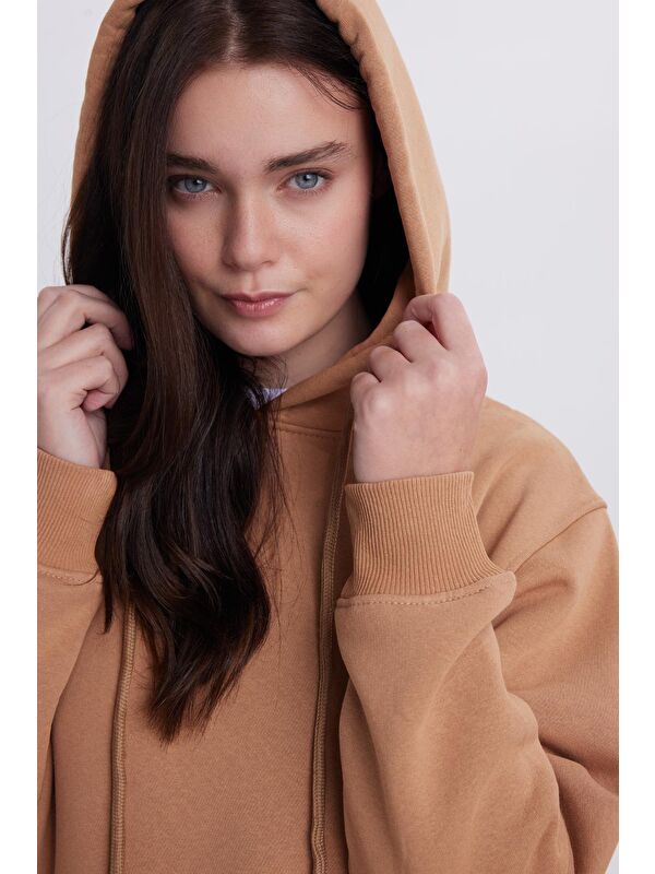 TUDORS Kadın Relax Fit Rahat Kesim Pamuklu Kapüşonlu Kanguru Cepli Kiremit Sweatshirt