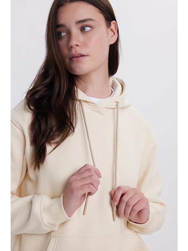 TUDORS Kadın Relax Fit Rahat Kesim Pamuklu Kapüşonlu Kanguru Cepli Taş Sweatshirt