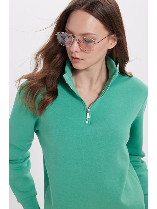 TUDORS Kadın Relax Fit Rahat Kesim Pamuklu İçi Polarlı Yarım Fermuarlı Yeşil Dik Yaka Sweatshirt