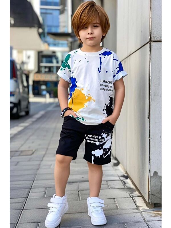 Riccotarz Erkek Çocuk Bisiklet Yaka Üzeri Renki Boya Desenli T-shirt Beli Lastikli Siyah Şortlu Takım