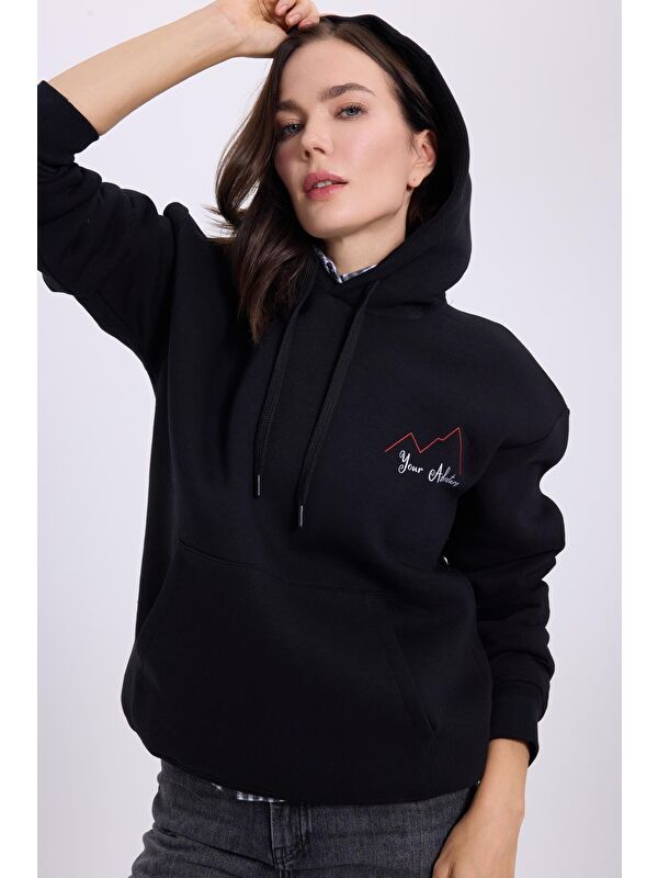 TUDORS Kadın Oversize Geniş Kesim Pamuklu Yumuşak Dokulu İçi Polarlı Baskılı Siyah Kapüşonlu Sweatshirt