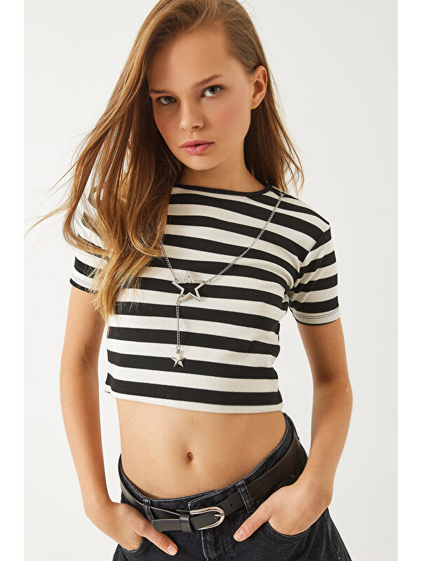 SHADE Kadın Bisiklet Yaka Çizgili Basic Crop T-Shirt
