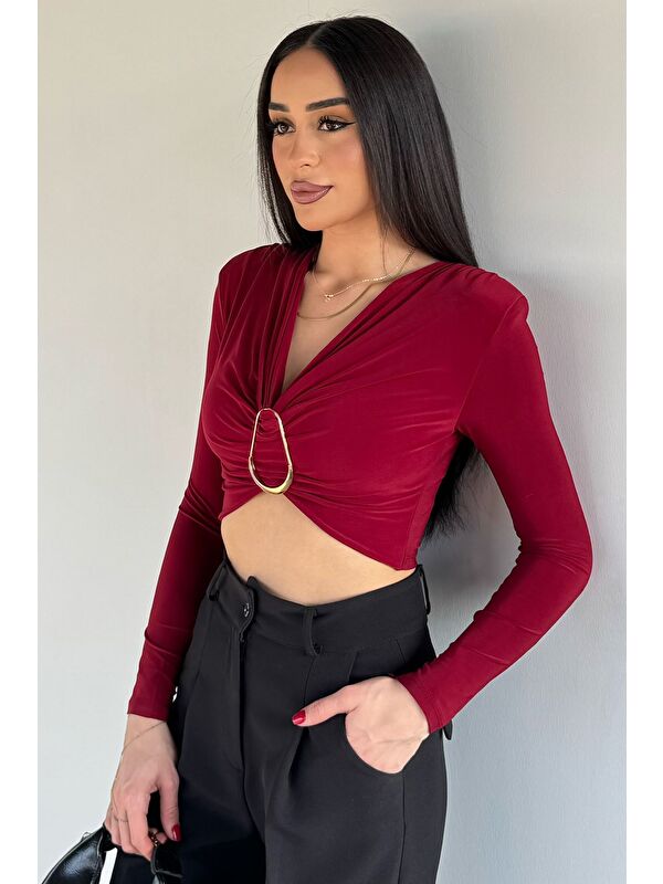 Gülseli Kadın V Yaka Büzgülü Gold Toka Detaylı Crop Top Bluz