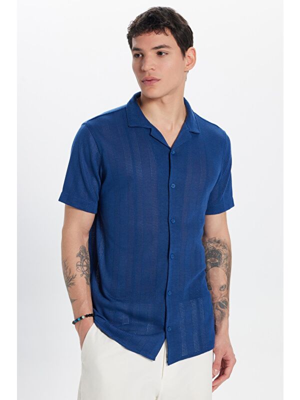 TUDORS Erkek Slim Fit Örme Kumaş Apaş Yaka Rahat Kullanım Kısa Kol Lacivert Gömlek