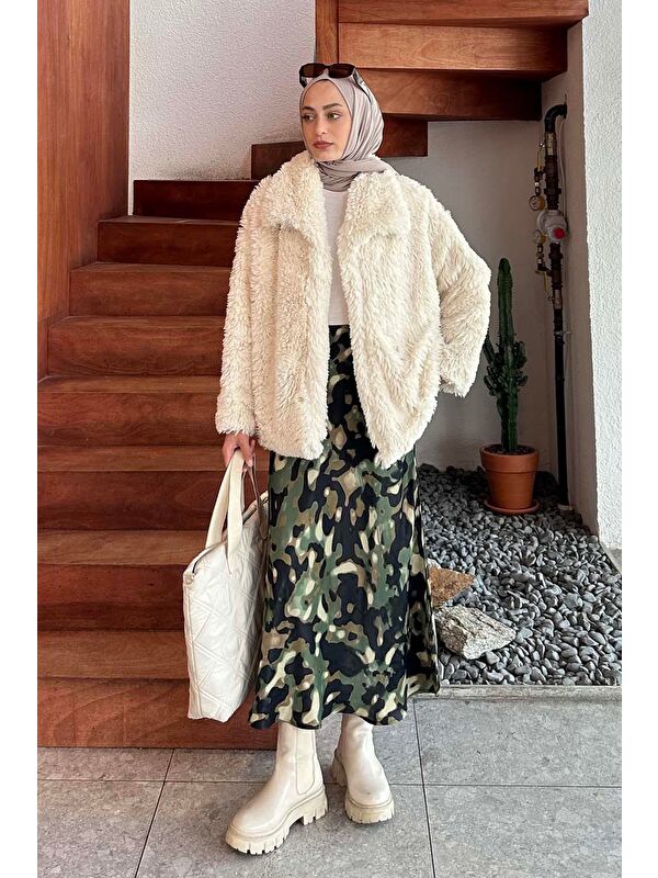 Lamelif Pelüş Detaylı Mont Krem