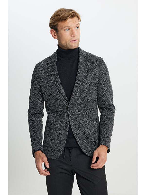 Altınyıldız Classics Erkek Siyah Slim Fit Dar Kesim Mono Yaka Armürlü Torba Cepli Ceket
