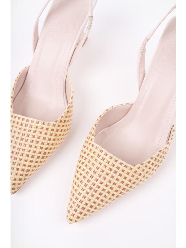 LOUVRE Sivri Burun Arkası Açık Lastikli Hasır Kadın Günlük Topuklu Terlik - Görsel 3