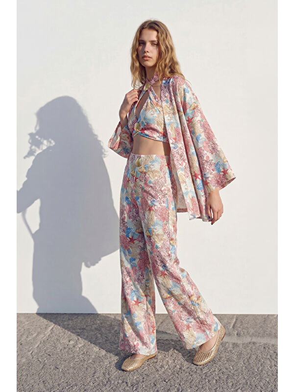 QUZU Çiçek Desenli Kısa Kimono Pembe