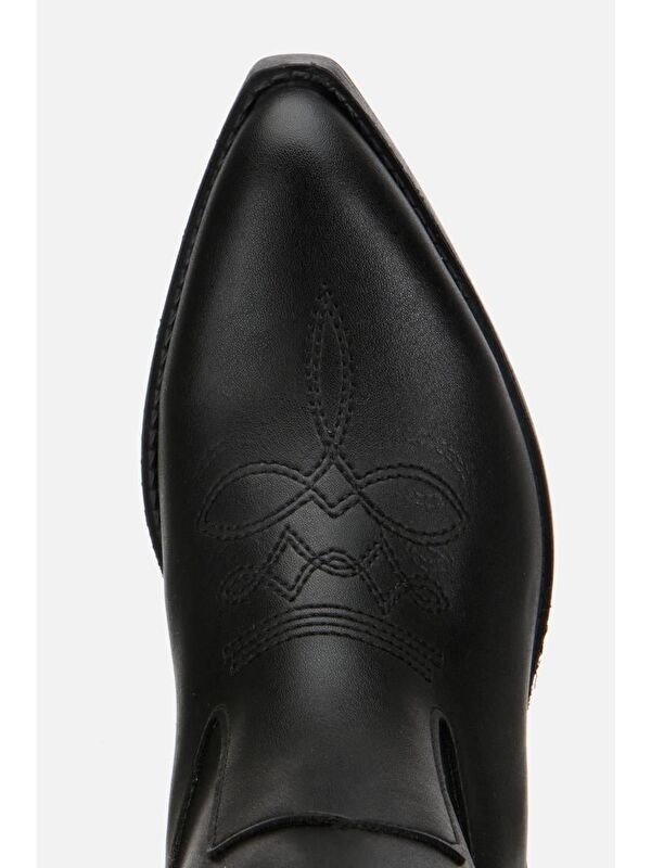 Kadın Siyah İşlemeli Kalın Topuklu Çizme - Görsel 7