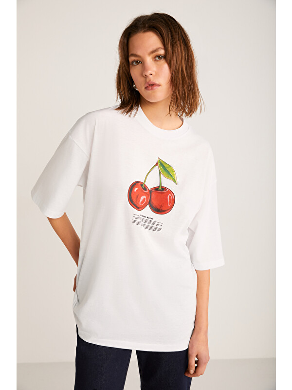 GRIMELANGE ODALYS Kadın %100 Organik Pamuklu Oversize Fit Bol Kesim Kiraz Baskılı Bisiklet Yaka BEYAZ T-Shirt
