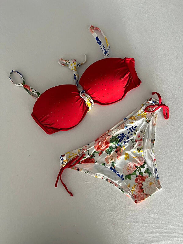Hazelin Kadın Kırmızı Taş İşlemeli Astarlı Bikini Takım HZL25S-LC208