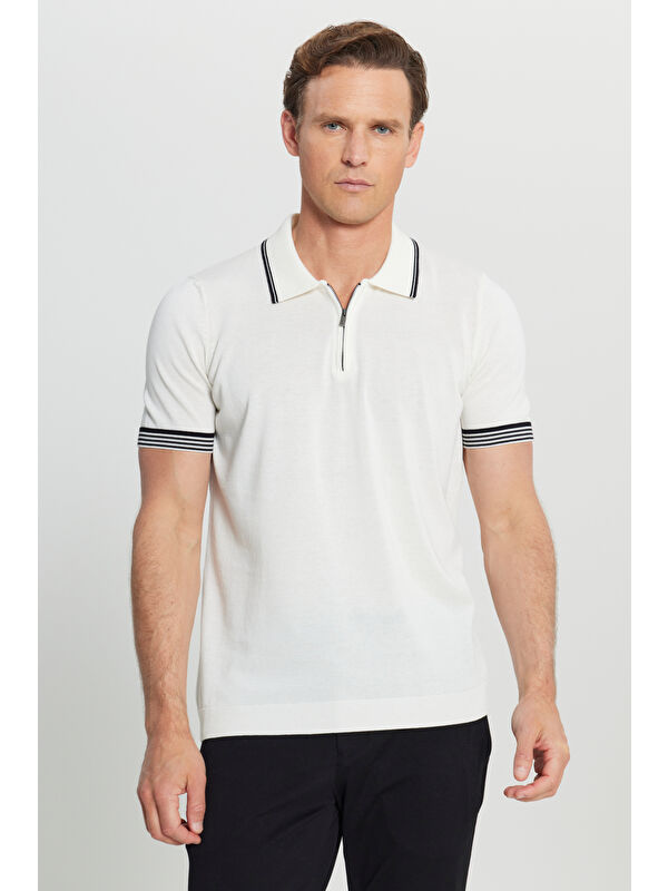 Altınyıldız Classics Erkek Beyaz %100 Pamuk Standart Fit Normal Kesim Polo Yaka Armürlü Triko Tişört