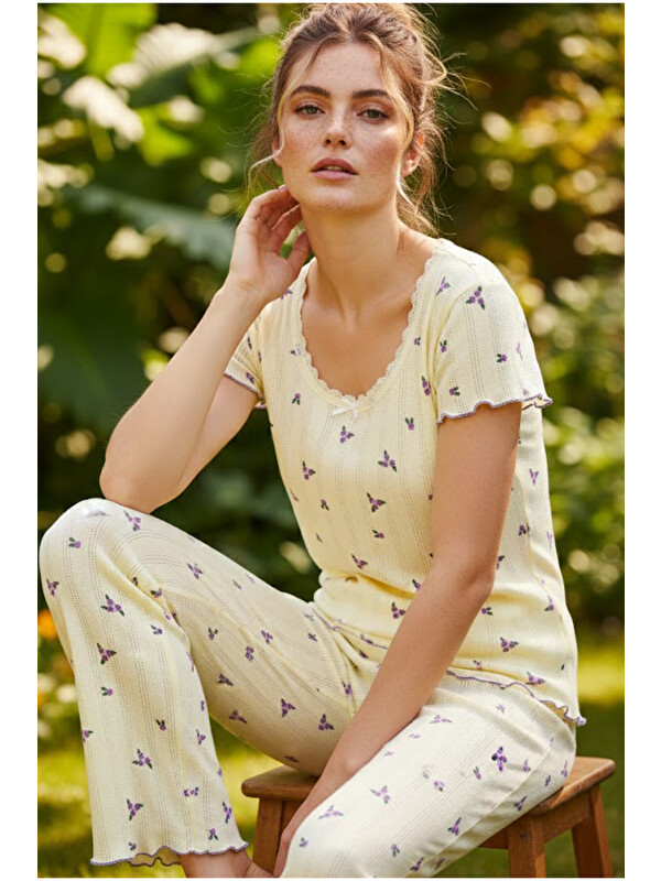 Siyah İnci sarı çiçekli Pamuklu Pointel Ajurlu/Delikli Kısa KolluÖrme Pijama Takım 26120641