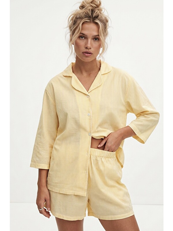 Siyah İnci Düğmeli İnce Soft Örme Şortlu Pijama Takımı 8054