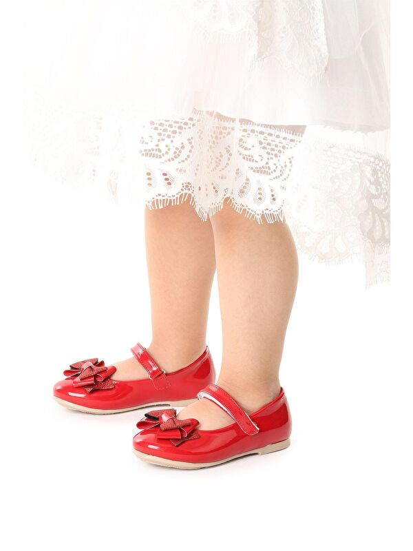 Kiko Kids Beyaz Kiko Kids Cirtli Sim Kum Fiyonklu Kız Çocuk Babet Ayakkabı Rugan