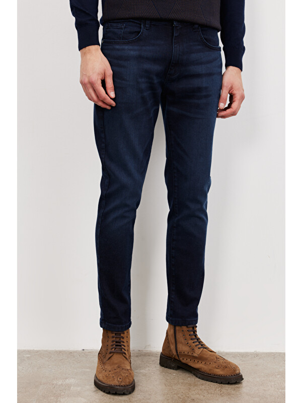 AC&Co / Altınyıldız Classics Erkek Koyu Lacivert Trend Slim Fit Dar Kesim 5 Cep Denim Jean Pantolon