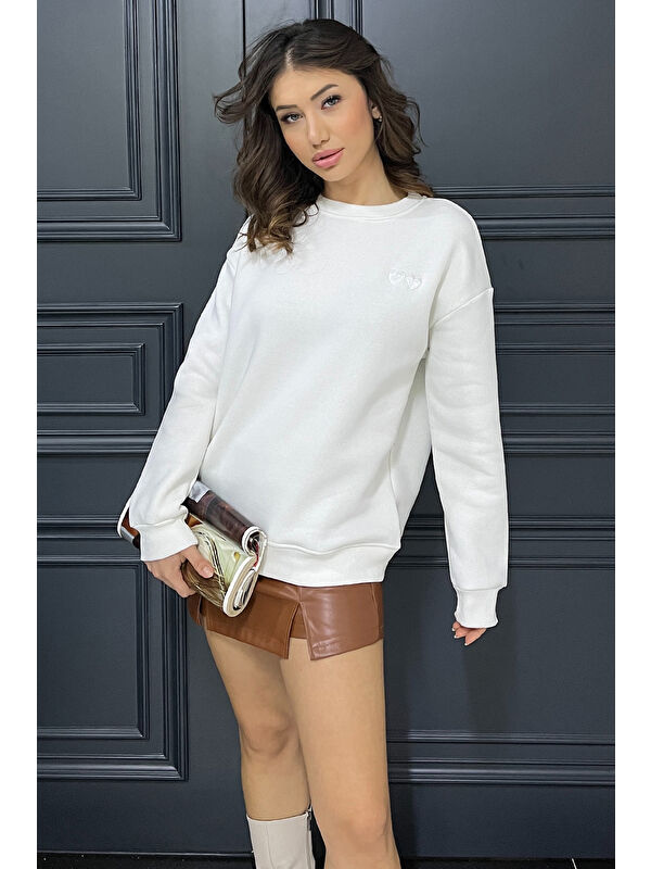 Gülseli Kalp Nakışlı Üç İplik Şardonlu Kadın Sweatshirt