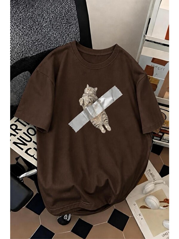Oksit Pop Art Tarzı "Bantlanmış Kedi" Desenli Pamuklu Rahat Unisex Tişört