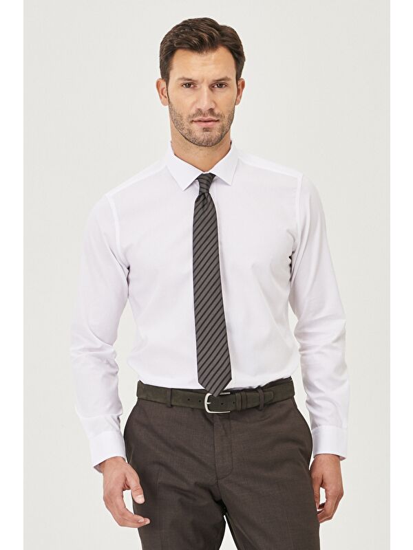 AC&Co / Altınyıldız Classics Erkek Beyaz Ütü Gerektirmeyen Taılored Slim Fit Dar Kesim Klasik Yaka %100 Pamuk Armürlü Non-Iron G