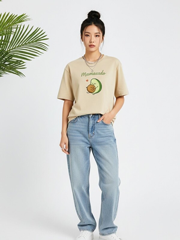 Trendseninle Kadın Bej Mamacado Baskılı Oversize Tişört