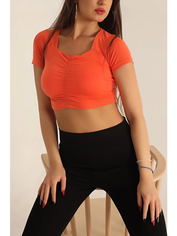 Hazelin Kadın Oranj Kare Yaka Ön Büzgülü Crop Bluz HZL23S-SND120151