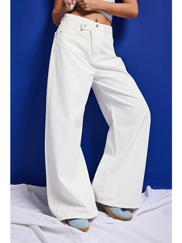 It's Basic Kadın Kırık Beyaz 7s6-101 Mega Baggy Fit Kemer Detaylı Bol Kesim Denim Jean