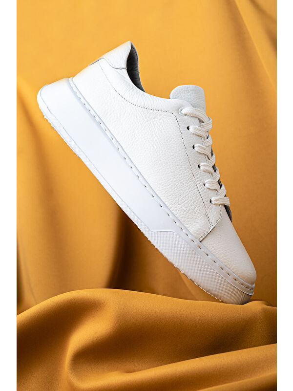 Beyaz Casual Bağcıklı Deri Sneakers - Görsel 4